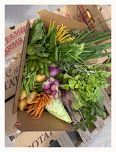 Load image into Gallery viewer, Fourth Street Farm Box - PICK UP AT FARMERS MARKET 10am-12pm