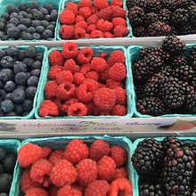 Load image into Gallery viewer, Sunday Citrus &amp; Berries Box - Long Beach Marina - 11am - 1pm Pick-up
